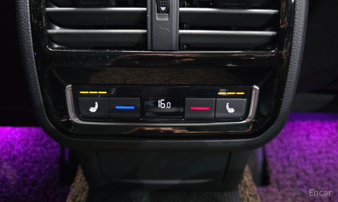 VW Arteon 2.0 TDI* PRESTIGE* МАСАЖ* 360* ОБДУХ* КРАЙНА ЦЕНА, снимка 17 - Автомобили и джипове - 55531006