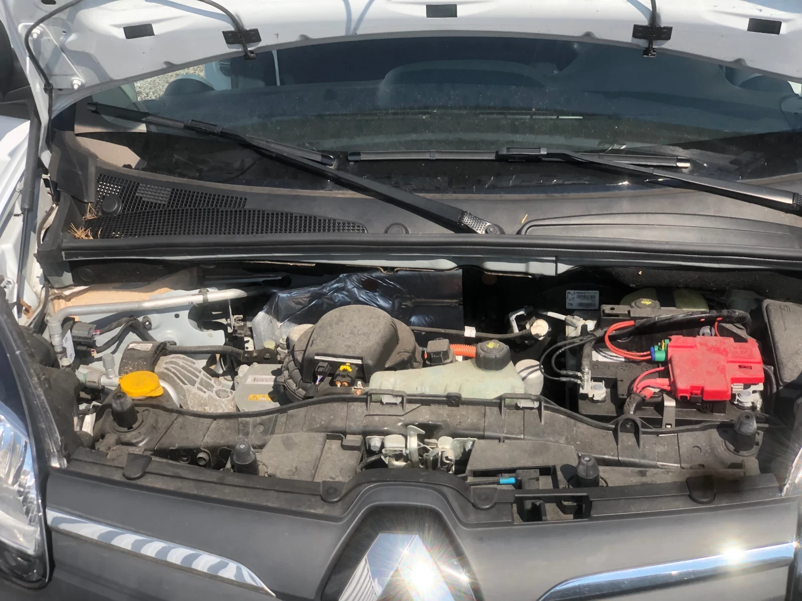 Renault Kangoo ZE Maxi, снимка 11 - Автомобили и джипове - 55612981