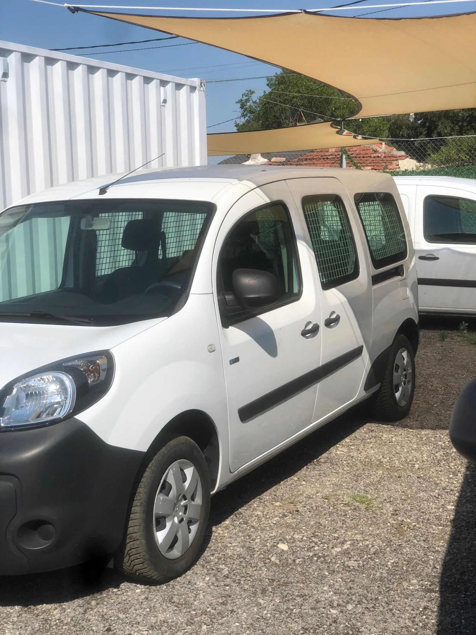 Renault Kangoo ZE Maxi, снимка 14 - Автомобили и джипове - 55612981