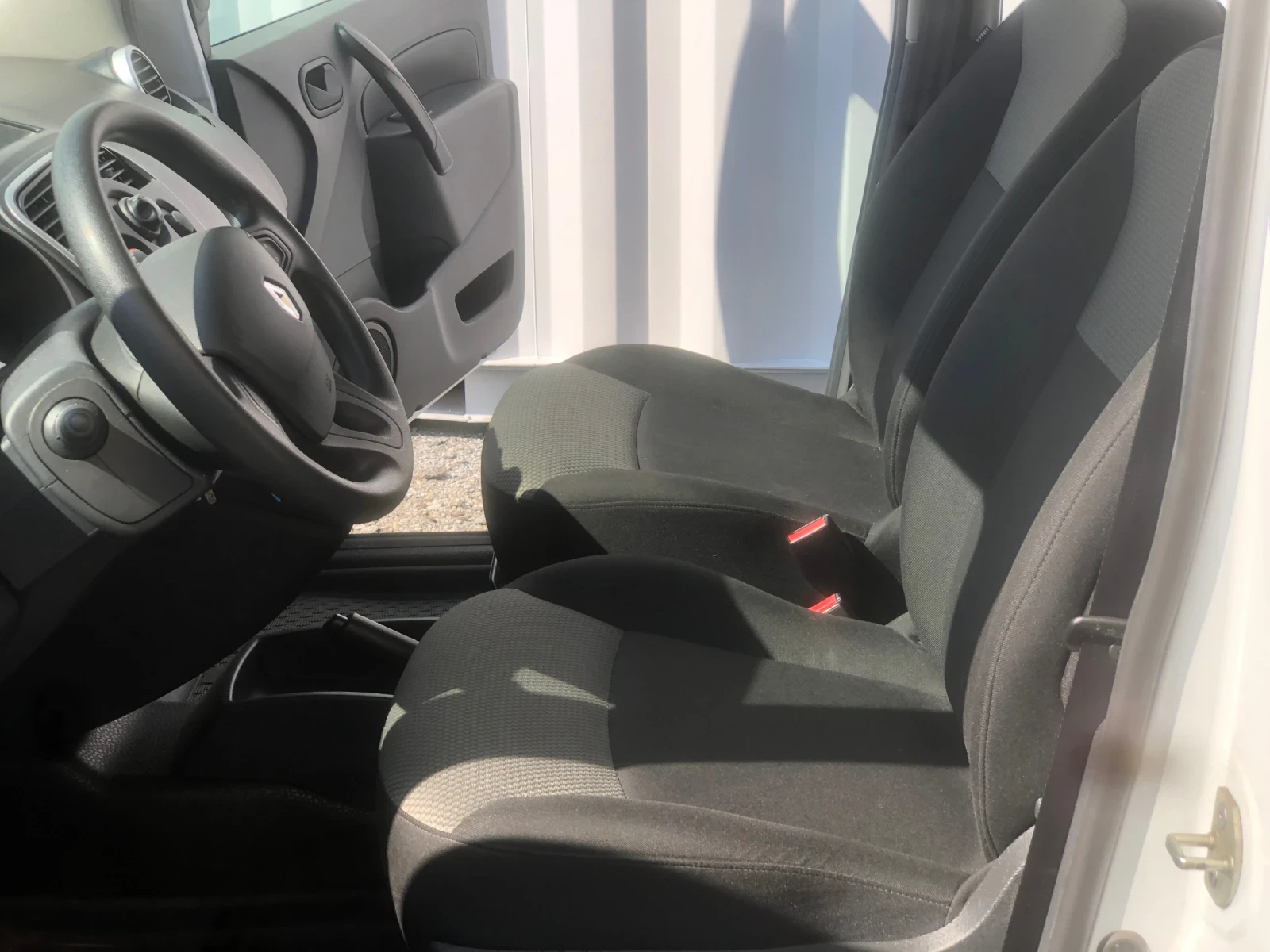 Renault Kangoo ZE Maxi, снимка 12 - Автомобили и джипове - 55612981