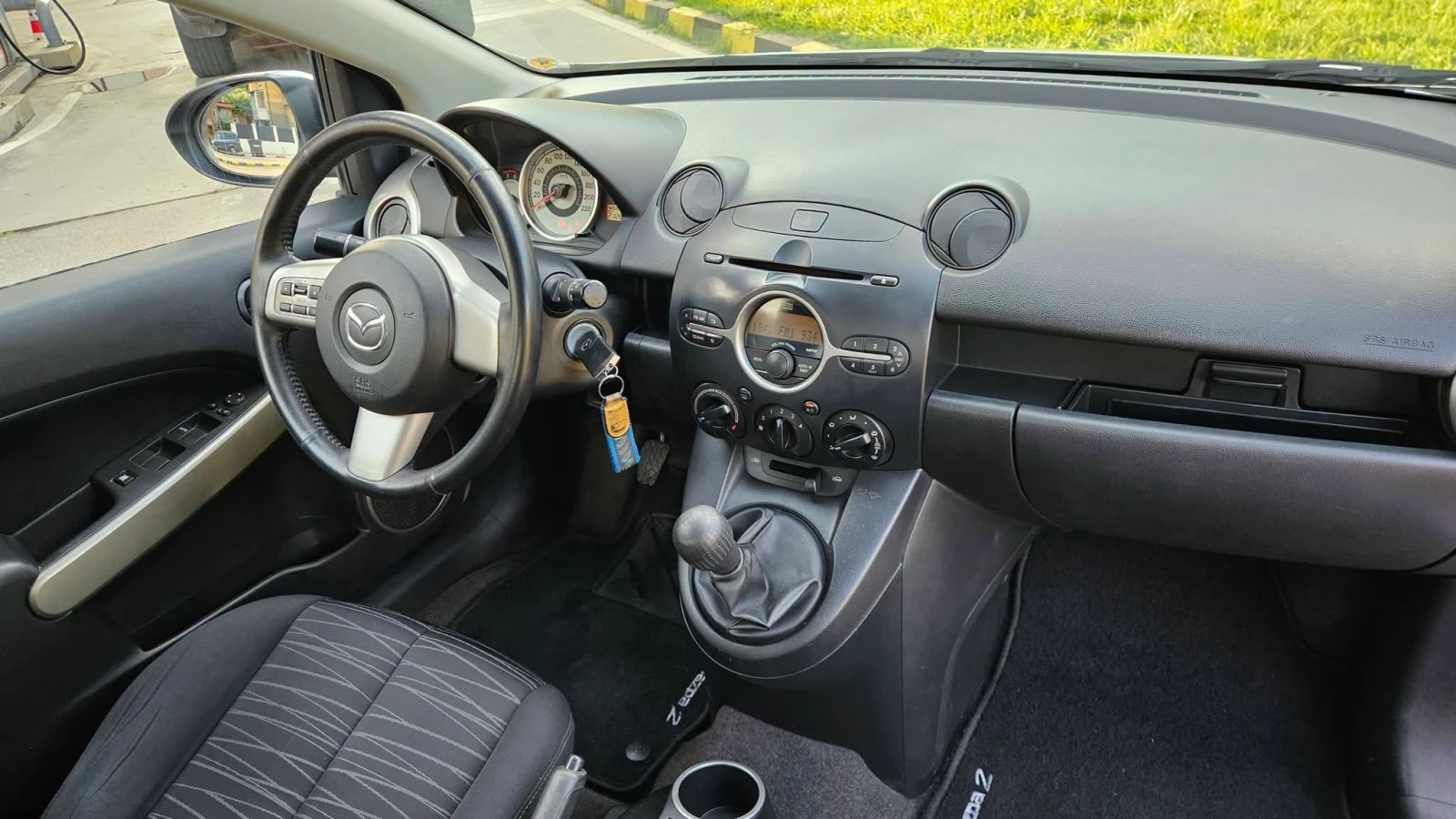 Mazda 2 1.4 Hdi KLIMA/TOP SUSTOQNIE, снимка 11 - Автомобили и джипове - 55806701