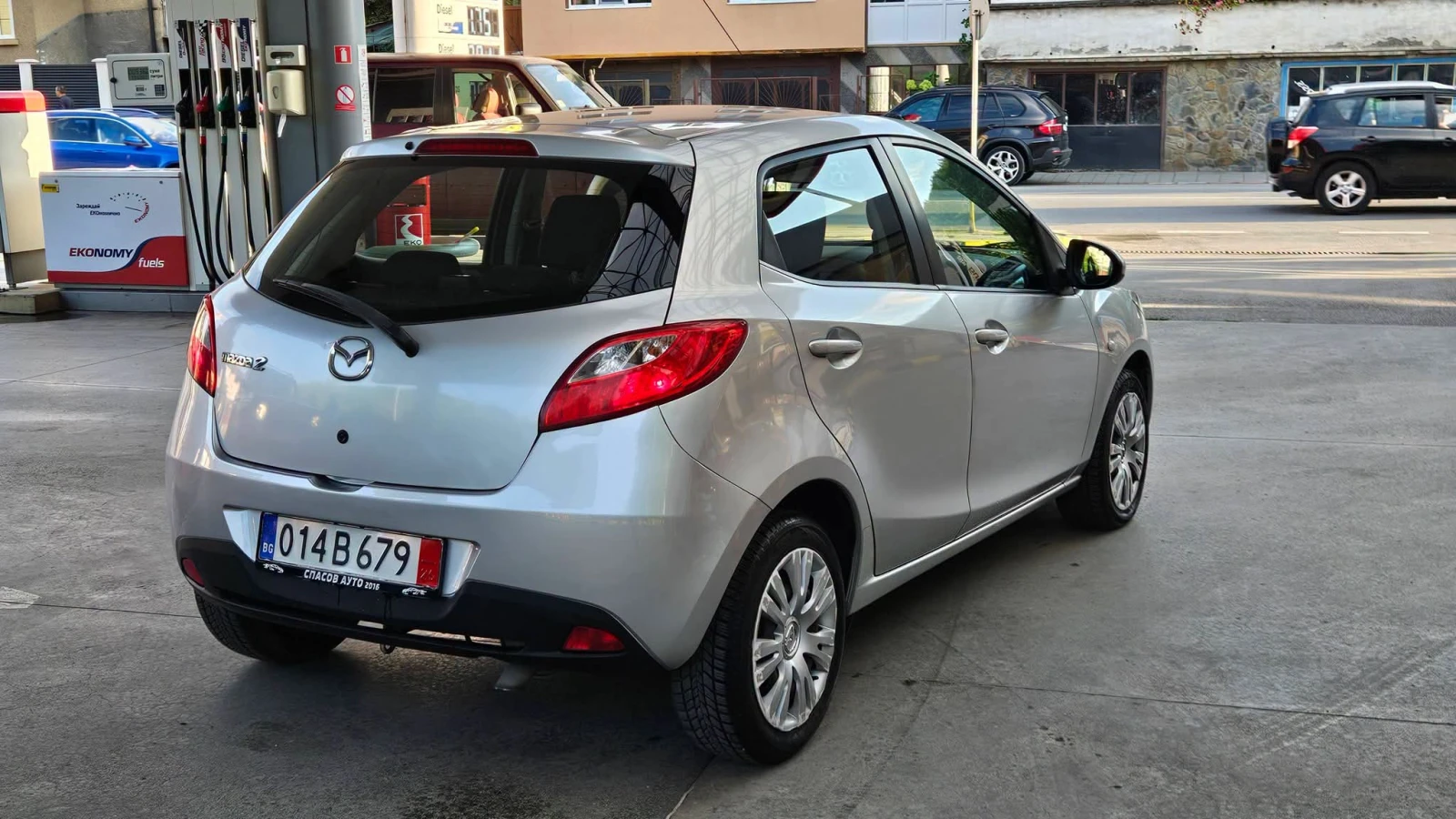 Mazda 2 1.4 Hdi KLIMA/TOP SUSTOQNIE, снимка 6 - Автомобили и джипове - 55806701