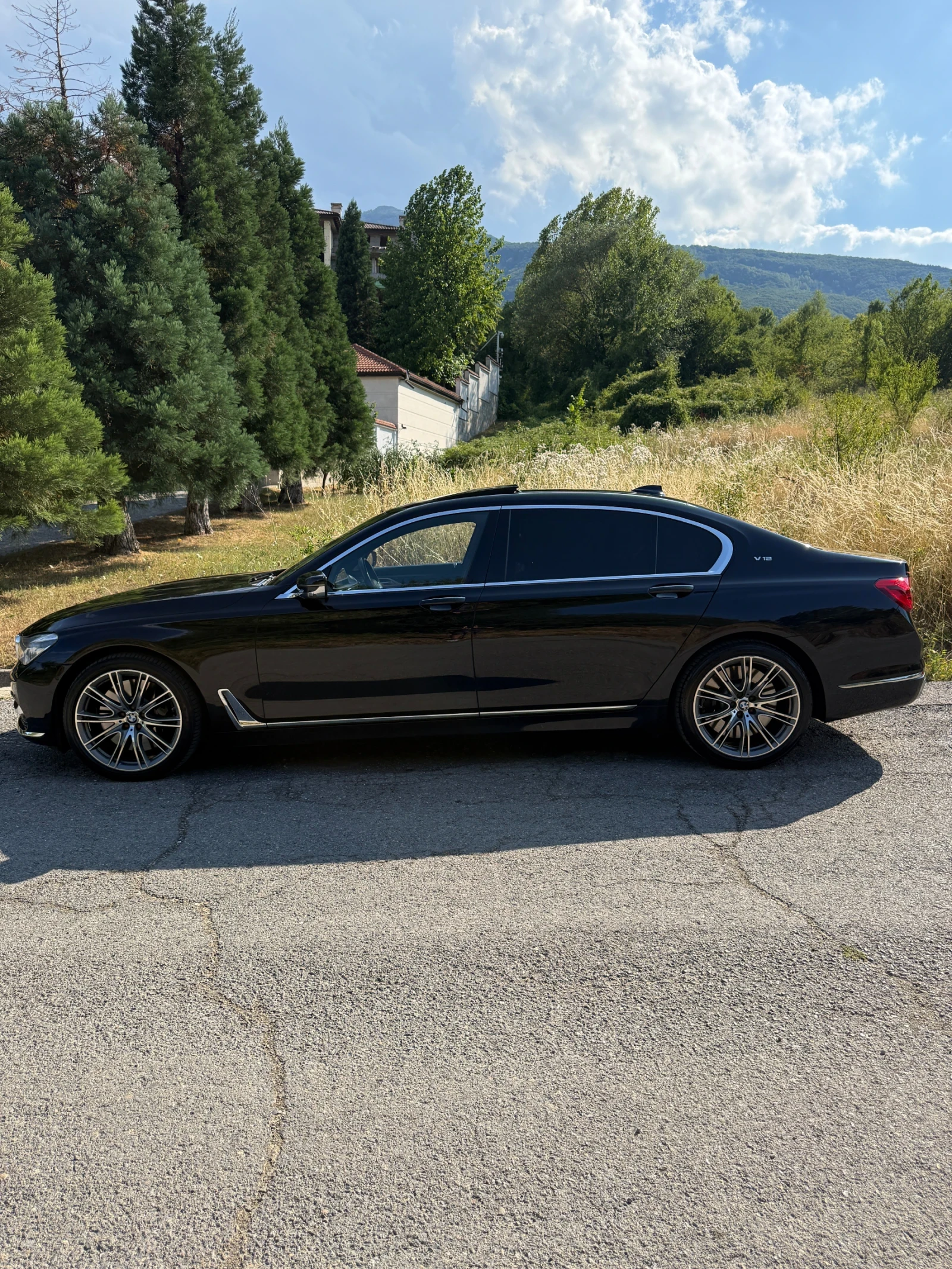 BMW 760 Li Individual Executive Skylounge BW, снимка 5 - Автомобили и джипове - 55895675
