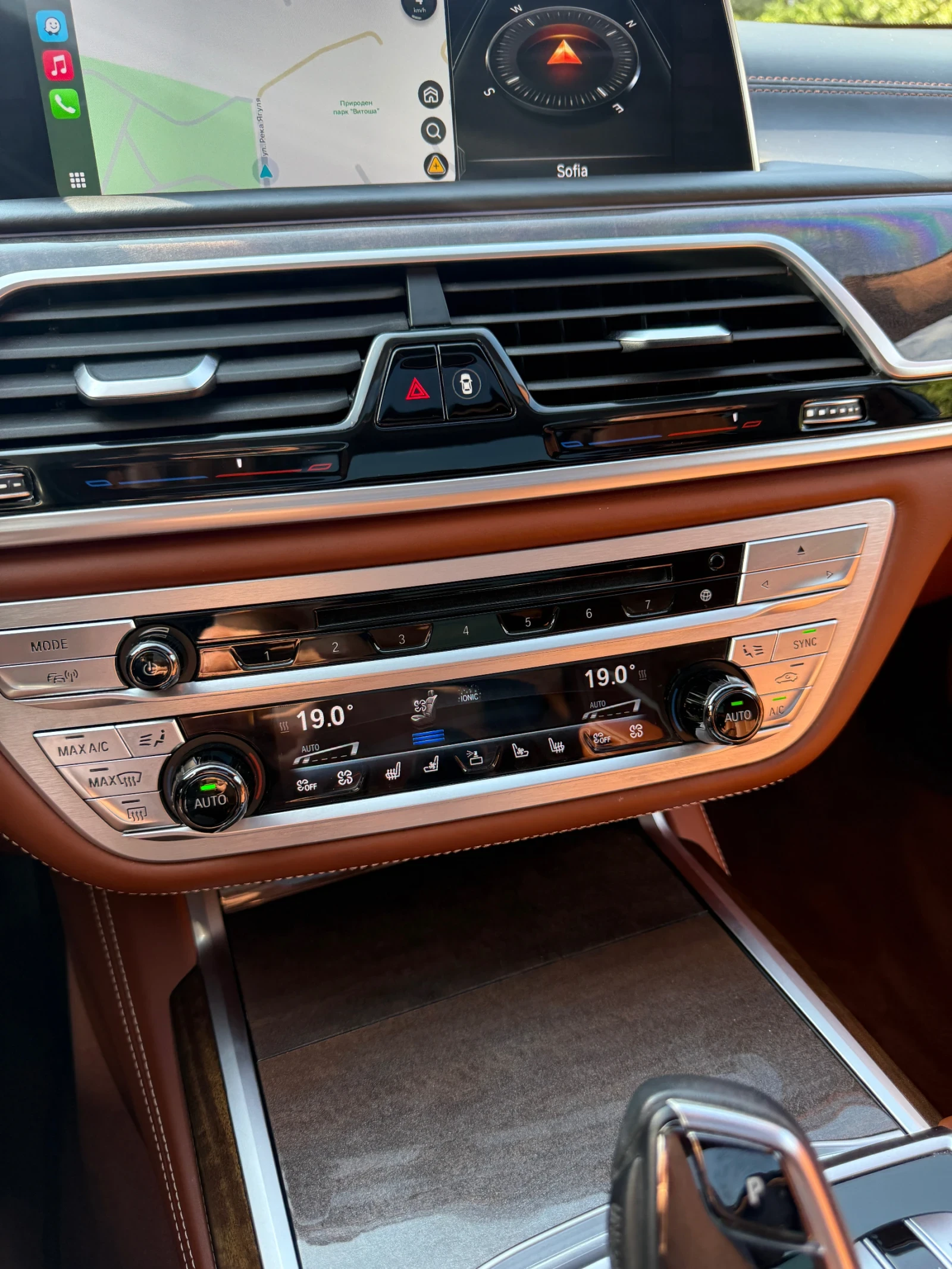BMW 760 Li Individual Executive Skylounge BW, снимка 9 - Автомобили и джипове - 55895675