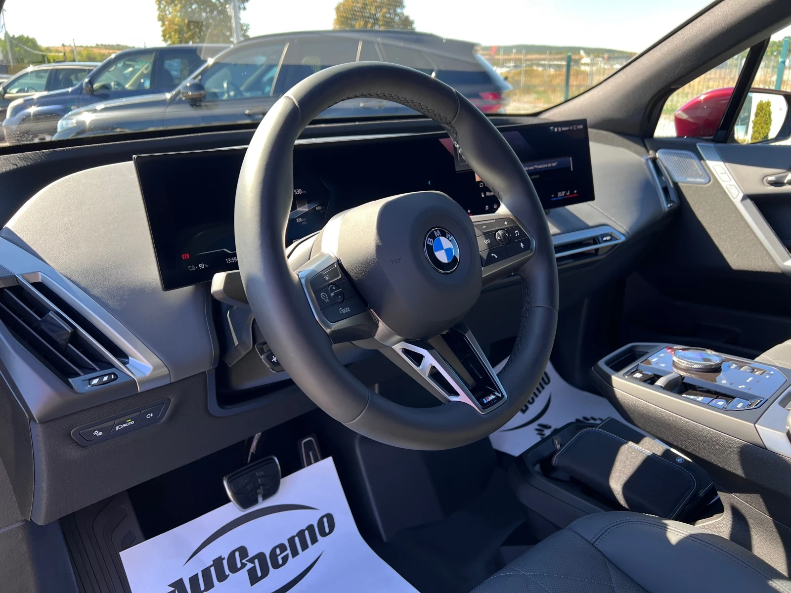 BMW iX X-Drive* 60* B&W* M Sport* Pro* , снимка 8 - Автомобили и джипове - 56071217