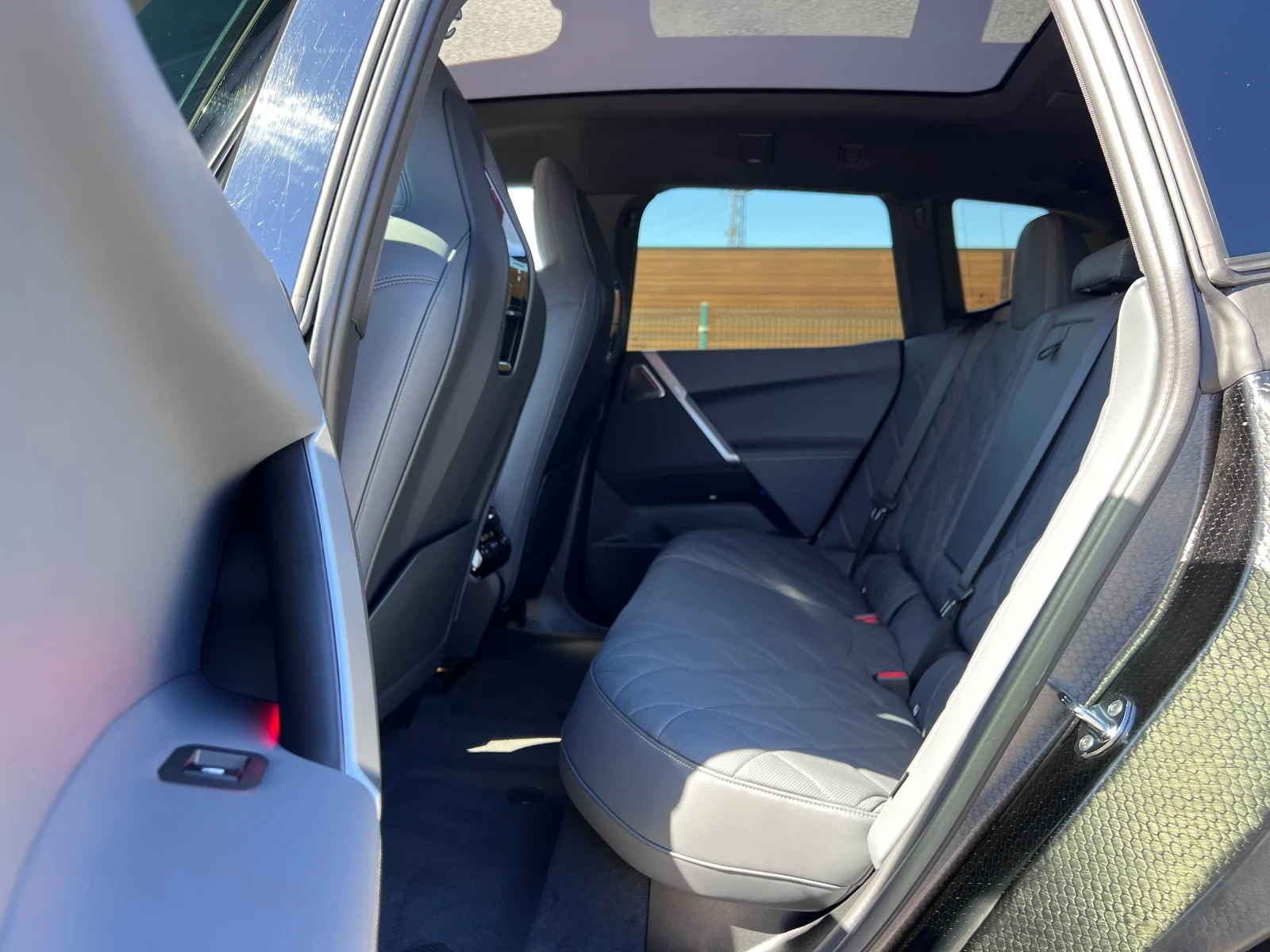 BMW iX X-Drive* 60* B&W* M Sport* Pro* , снимка 12 - Автомобили и джипове - 56071217