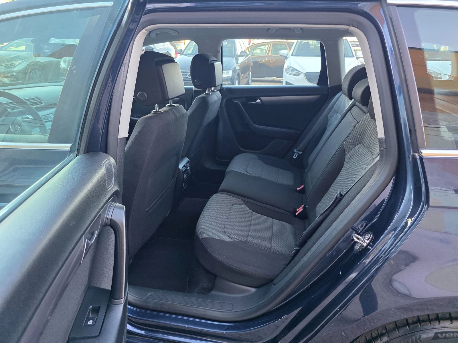 VW Passat 2.0TDI COMMON RAIL TOP, снимка 11 - Автомобили и джипове - 56216707