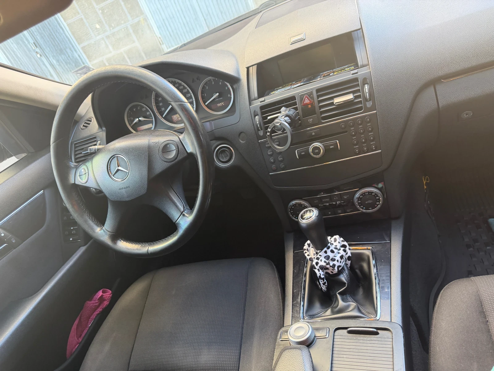 Mercedes-Benz C 200, снимка 4 - Автомобили и джипове - 56363480