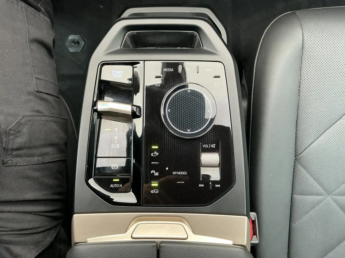 BMW iX 50* PREMIUM* SPORT* HARMON* KARDON* ��������*  | Mobile.bg � ����������� 10