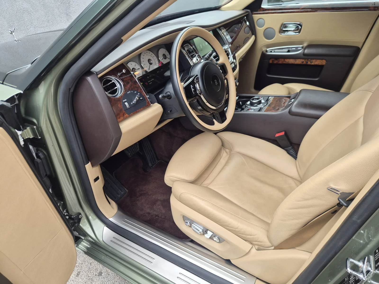 Rolls-Royce Ghost FACELIFT 6.6 V12, снимка 10 - Автомобили и джипове - 56565670