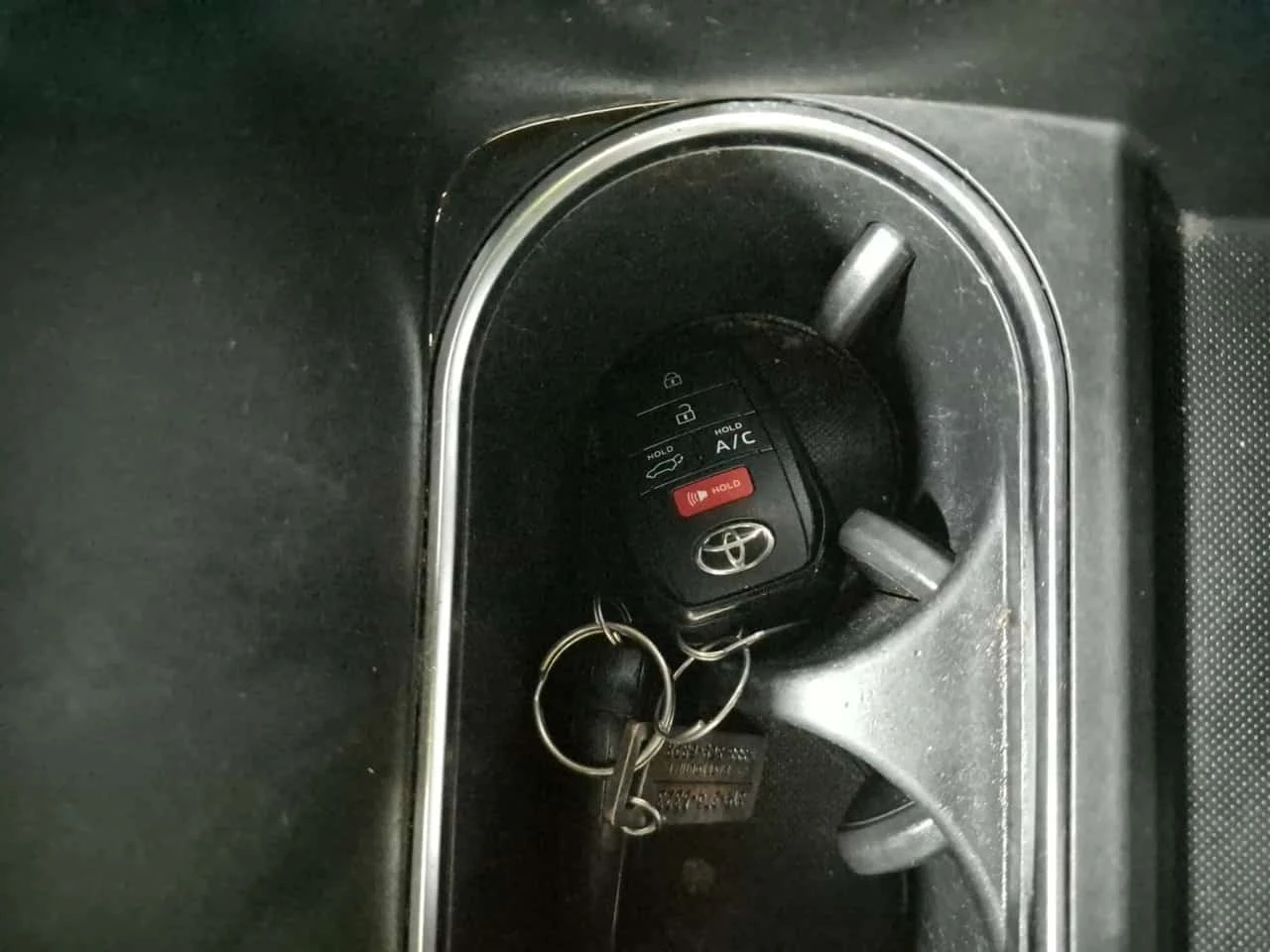 Toyota bZ4X * Awd Xle * ���������� ��� ������������ ������*  | Mobile.bg � ����������� 8