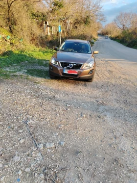 Volvo XC60 2.4 D5 AWD АВТОМАТ, снимка 2