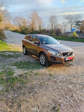 Volvo XC60 2.4 D5 AWD АВТОМАТ, снимка 1