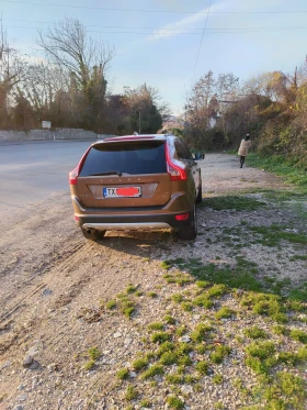 Volvo XC60 2.4 D5 AWD (4x4)АВТОМАТ(6-степенен), снимка 4