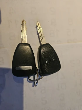 Jeep Compass 2.0TDI NAVI KOJA 4X4 - 7250 лв. / 3706.87 € - 20427192 10