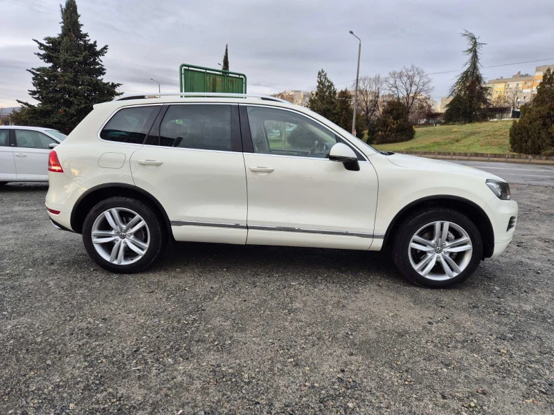 VW Touareg 3.0TDI , снимка 6 - Автомобили и джипове - 48315510