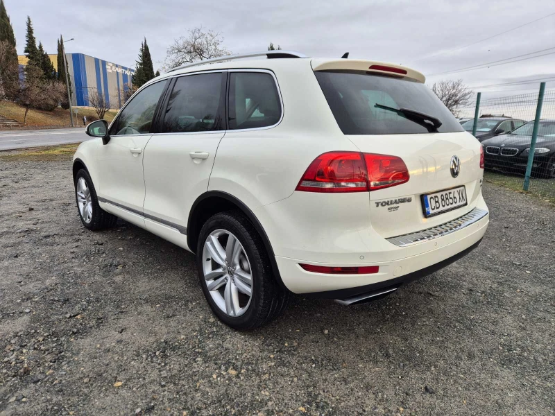 VW Touareg 3.0TDI , снимка 3 - Автомобили и джипове - 48315510