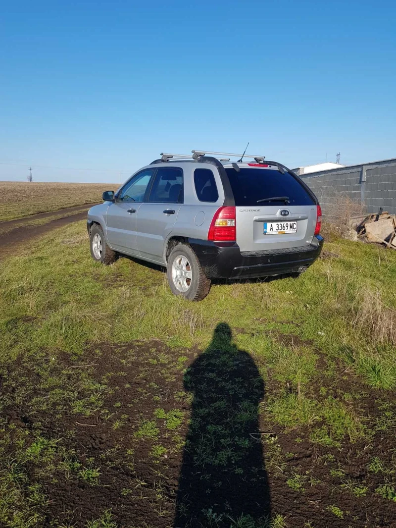 Kia Sportage 2.0 бензин , снимка 6 - Автомобили и джипове - 51490600
