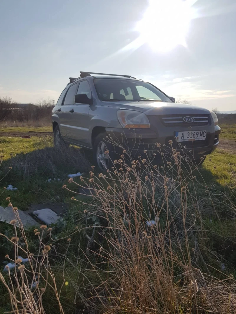 Kia Sportage 2.0 бензин , снимка 3 - Автомобили и джипове - 51490600