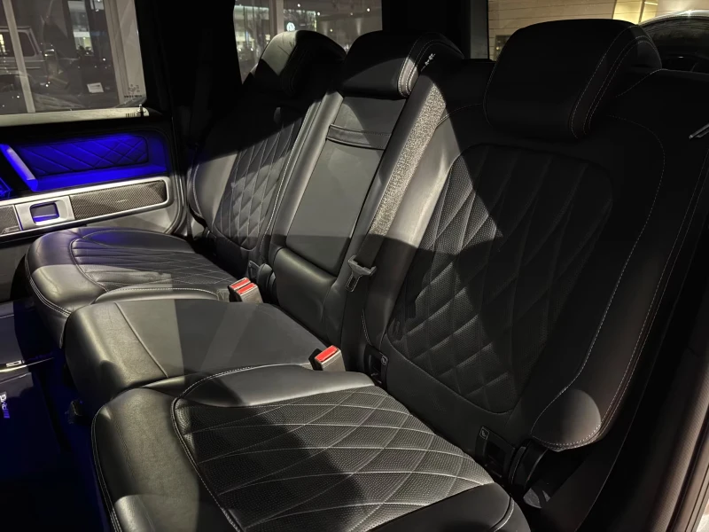 Mercedes-Benz G 63 AMG PERFORMANCE/585HP/EXCLUSIVE/MASSAGE/BURM/360/580g, снимка 15 - Автомобили и джипове - 52388332