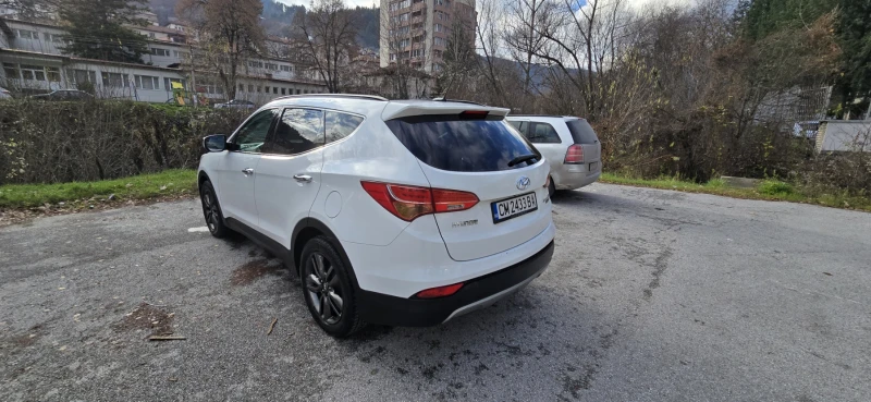 Hyundai Santa fe 2.2 CRDI 4x4 Premium, снимка 4 - Автомобили и джипове - 52679136