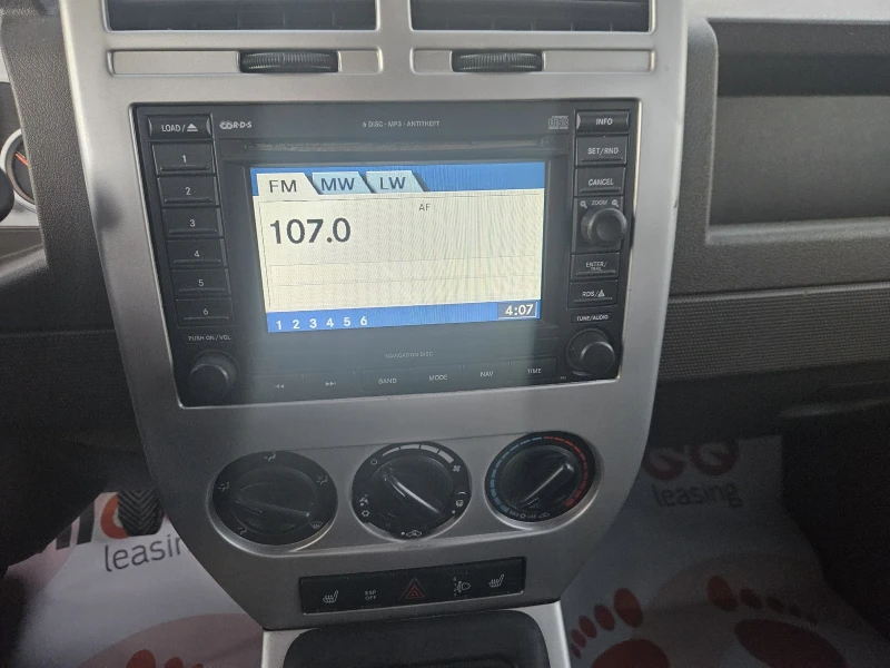 Jeep Compass 2.0TDI NAVI KOJA 4X4, снимка 8 - Автомобили и джипове - 52929900