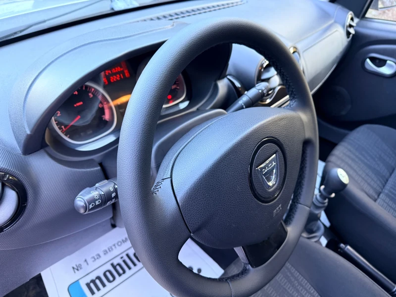 Dacia Duster 4x4* 1.5dCi* 110кс* ИТАЛИЯ* РЕАЛНИ КМ* ЧИСТО НОВИ , снимка 11 - Автомобили и джипове - 53158113