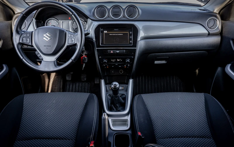 Suzuki Vitara 1.6 бензин КАТО НОВА! ТОП! С ГАРАНЦИЯ!, снимка 8 - Автомобили и джипове - 53164580