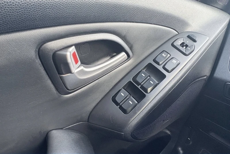 Hyundai IX35 2.0 Бензин внос Германия, снимка 17 - Автомобили и джипове - 53208072