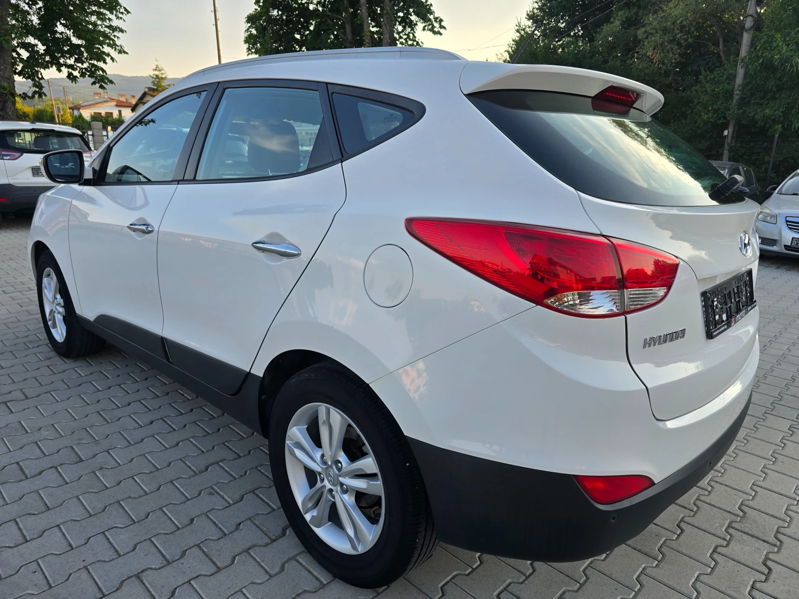 Hyundai IX35 1.7CRDI, Кожа, Подгрев, Само 112000км.! - изображение 5