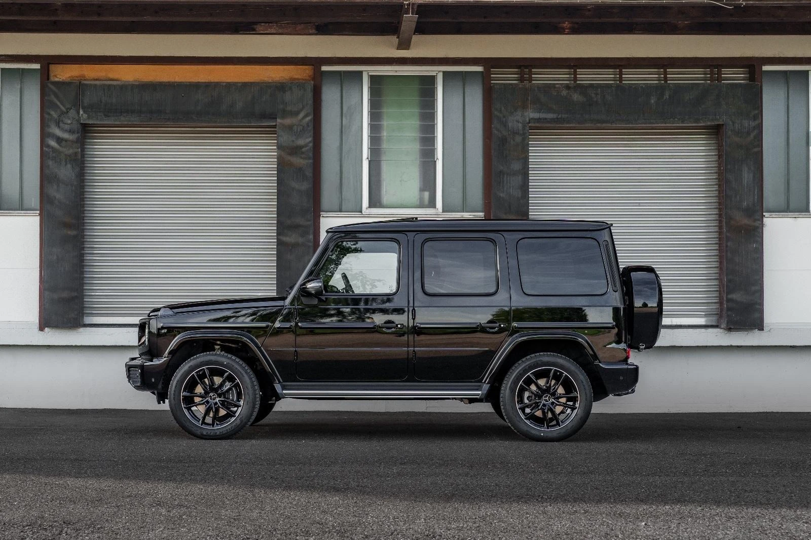 Mercedes-Benz G 450 d/AMG/FACELIFT/4-MATIC/EXCLUSIV/BURM/NIGHT/DESIGNO - изображение 4