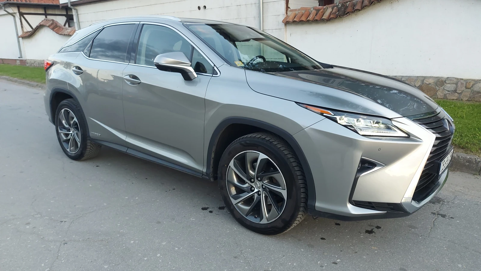 Lexus RX 450h В гаранция купен нов от ТМ Ауто - изображение 8