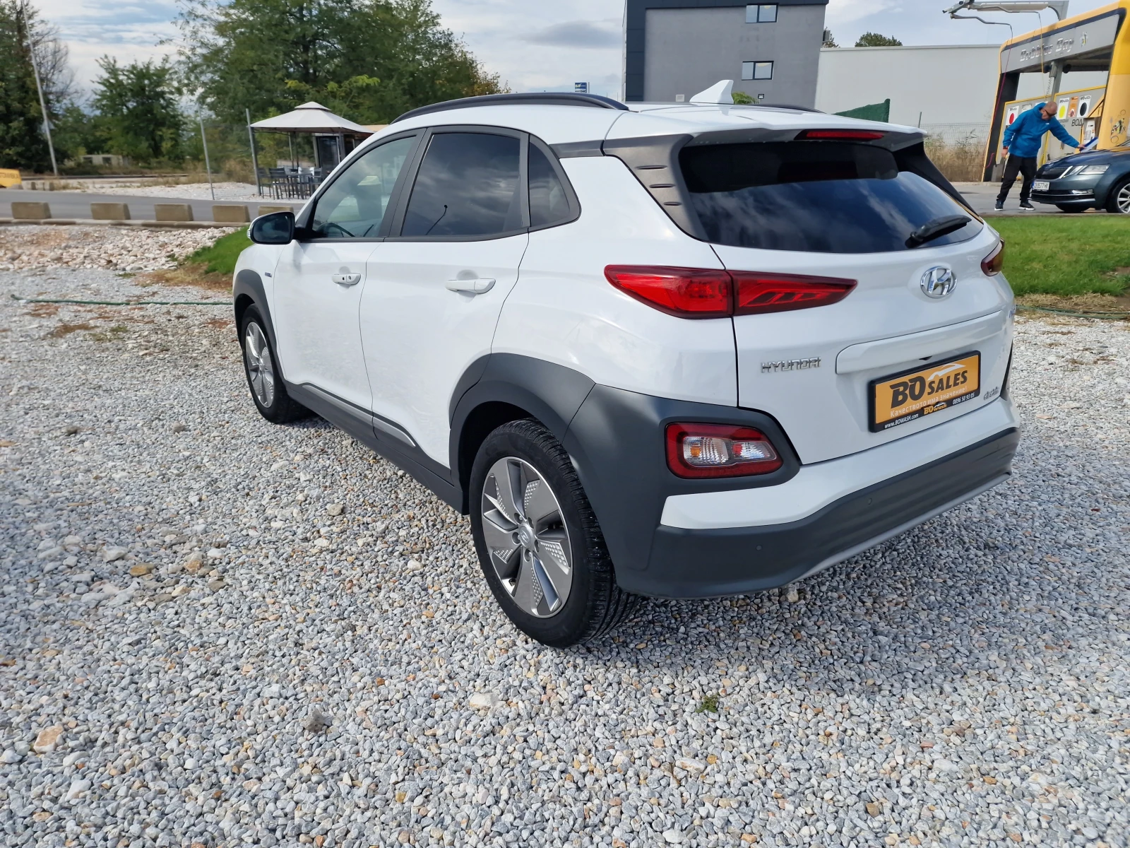 Hyundai Kona 64 KWH - изображение 7