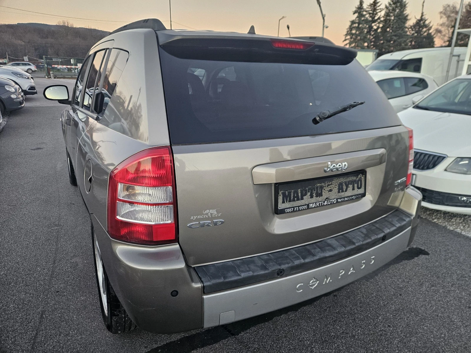 Jeep Compass 2.0TDI NAVI KOJA 4X4 - изображение 4