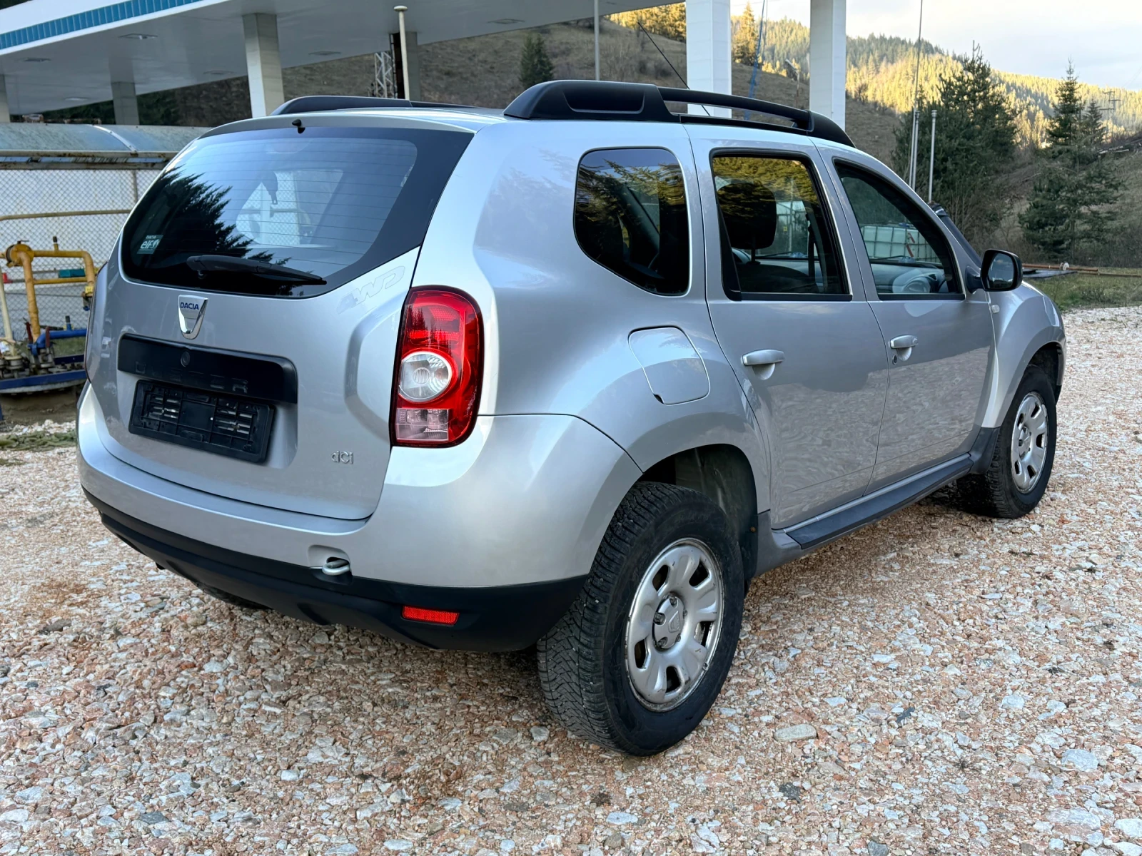 Dacia Duster 4x4* 1.5dCi* 110кс* ИТАЛИЯ* РЕАЛНИ КМ* ЧИСТО НОВИ  - изображение 3