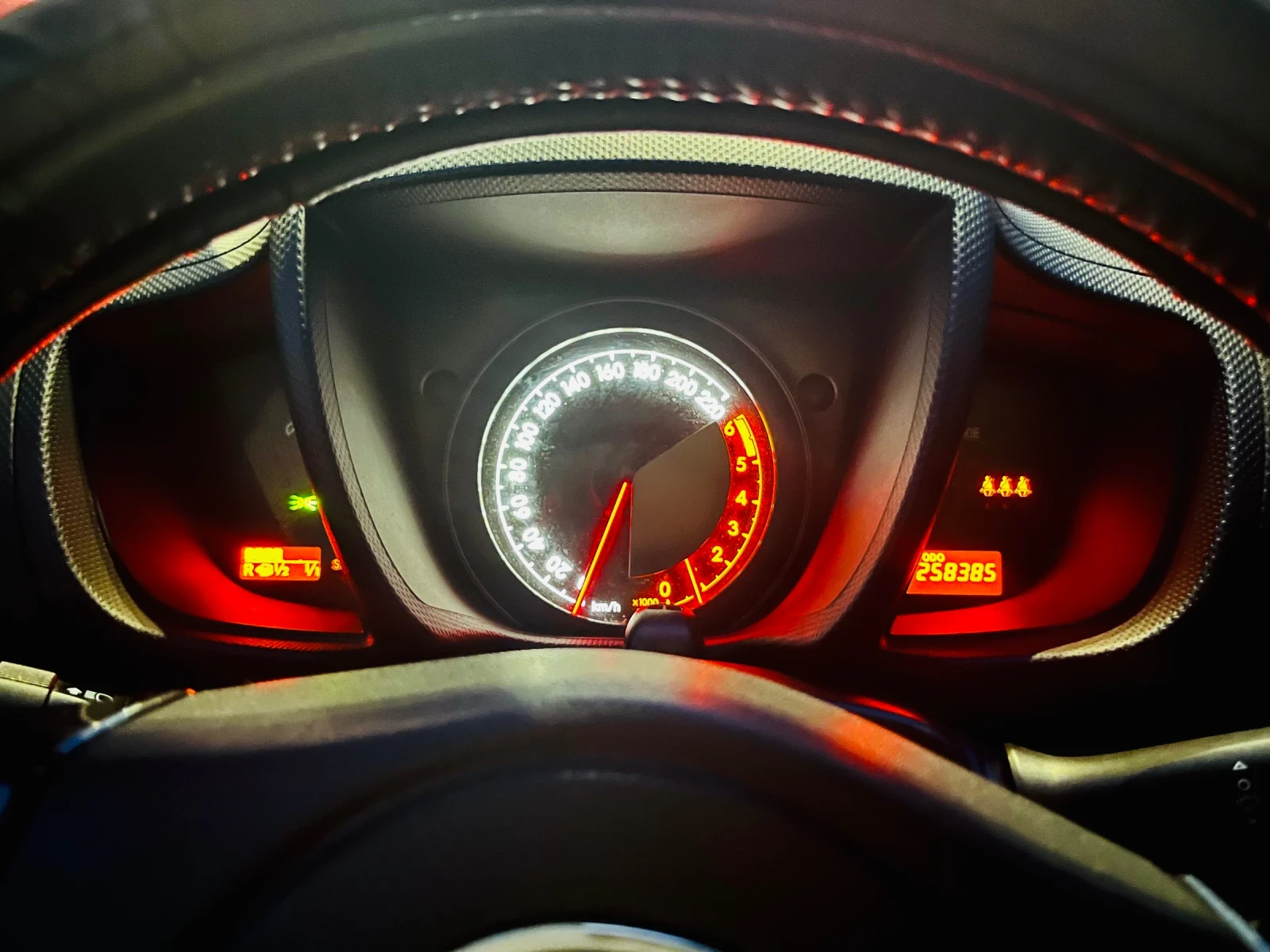 Toyota Urban Cruiser 1.4 D-4D 4x4 | Mobile.bg � ����������� 9