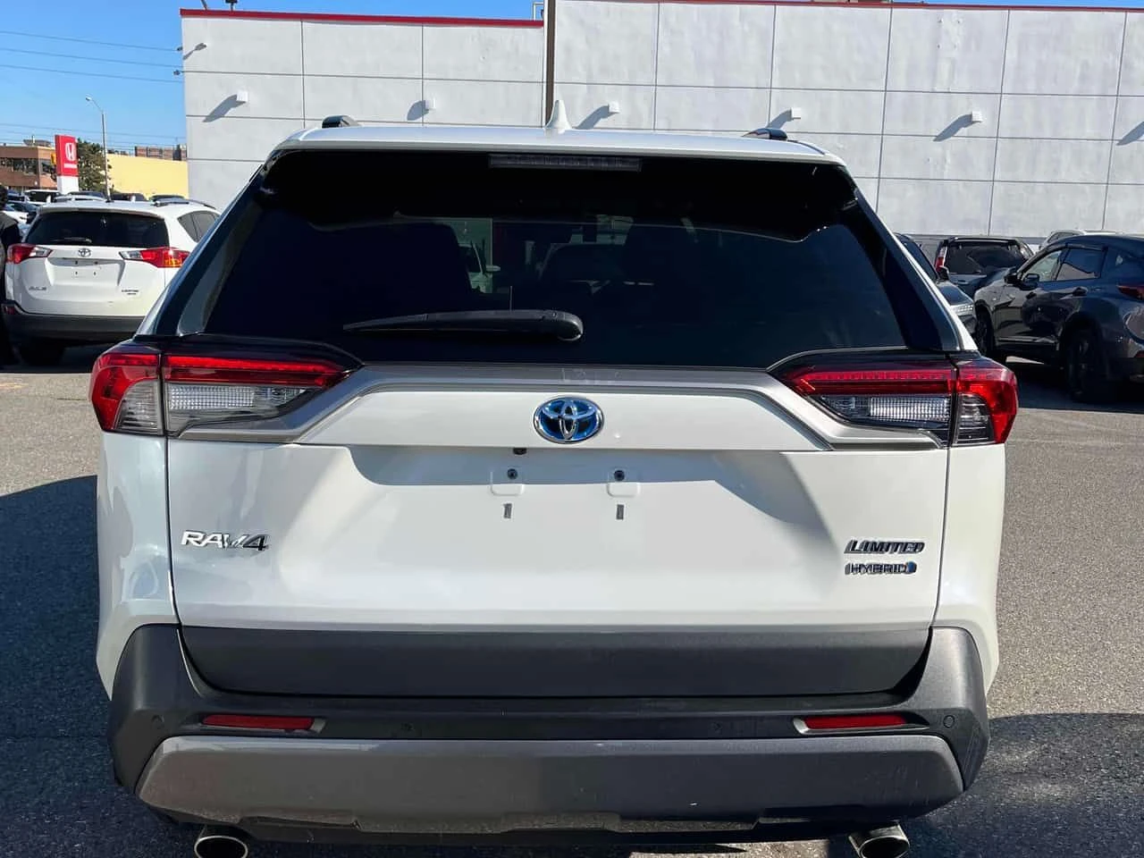 Toyota Rav4 * Hybrid Limited * CARFAX * PANO * KEYLESS *  - изображение 4