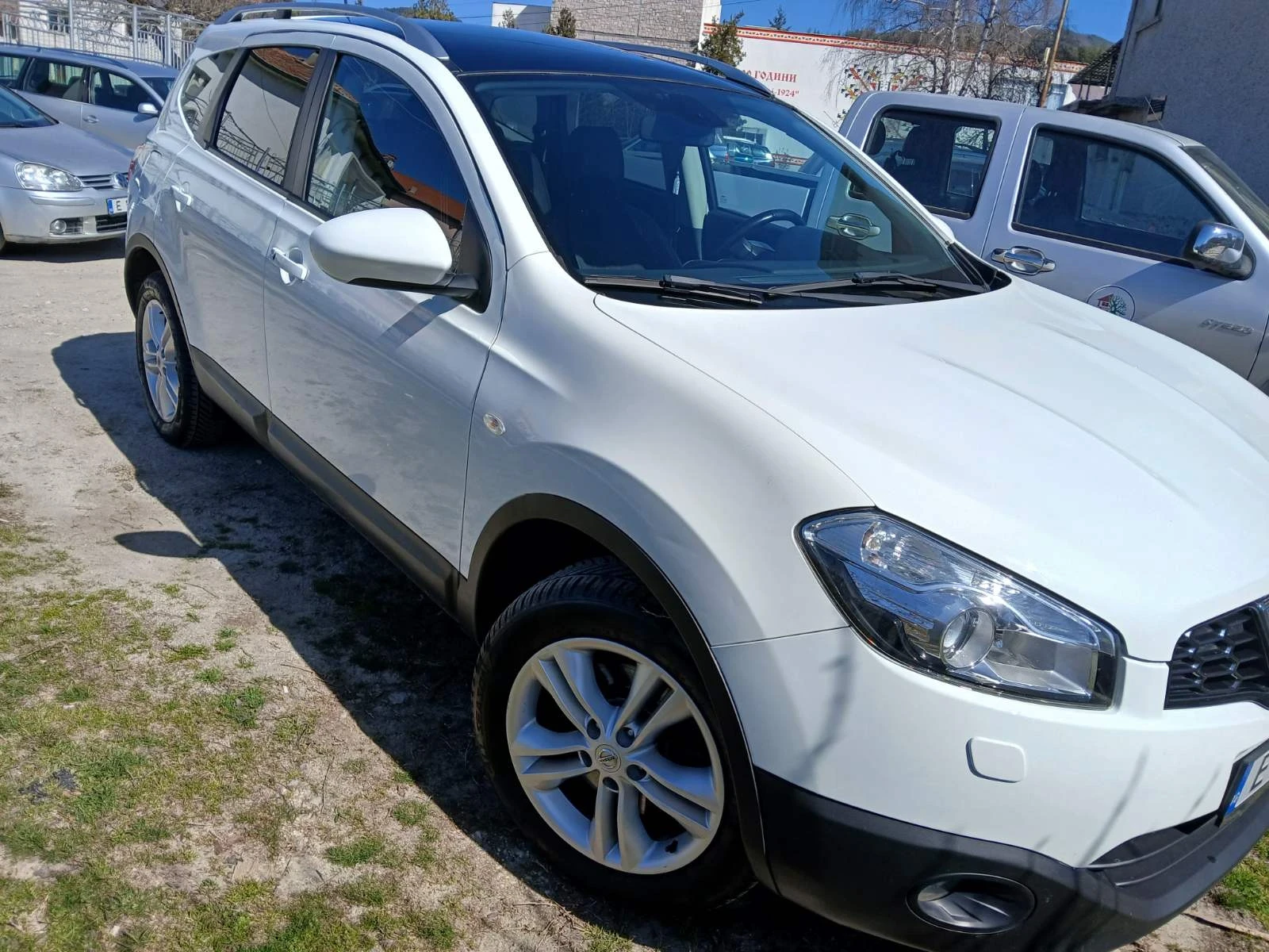 Nissan Qashqai, снимка 9 - Автомобили и джипове - 53839275