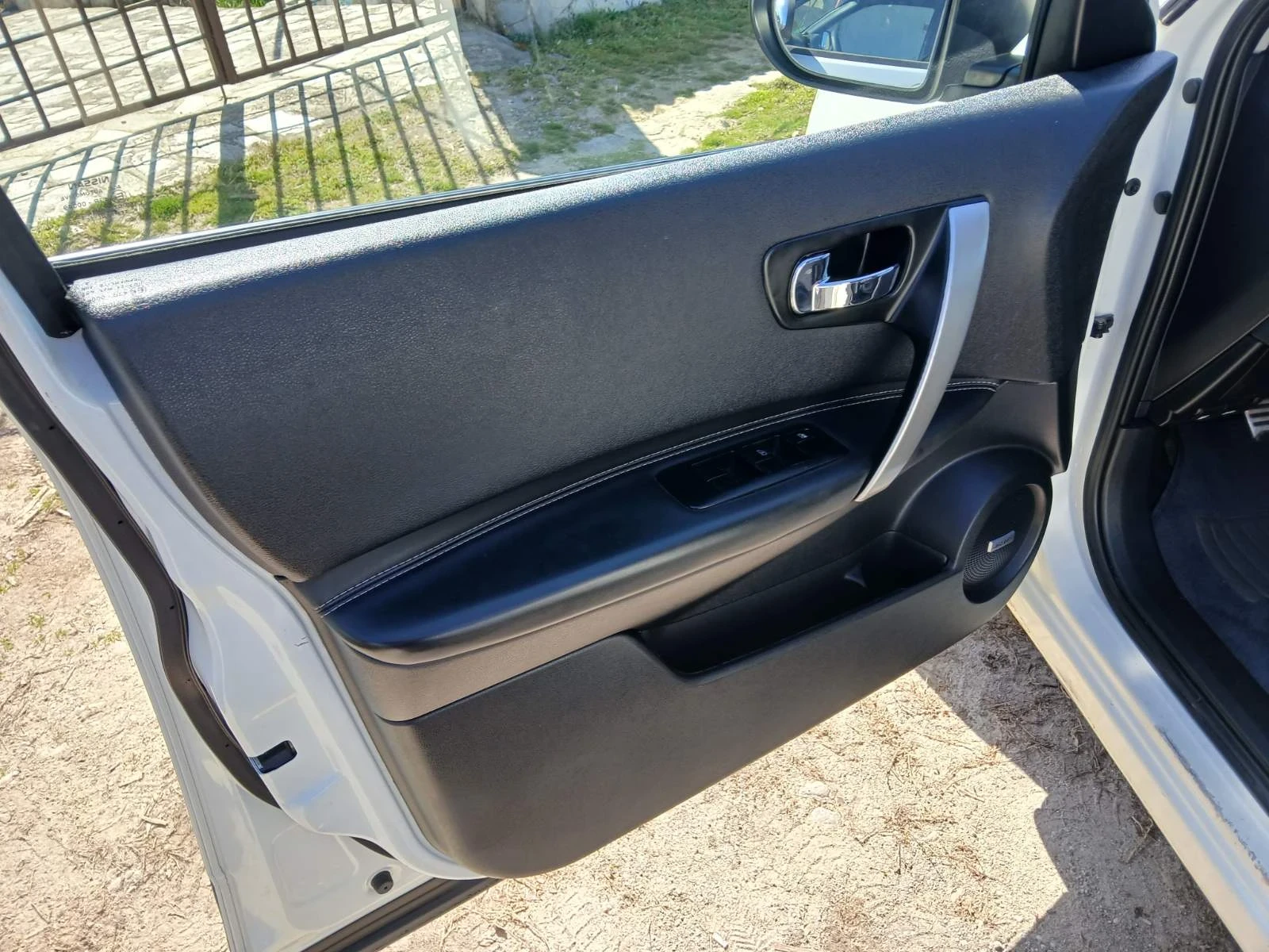 Nissan Qashqai, снимка 6 - Автомобили и джипове - 53839275