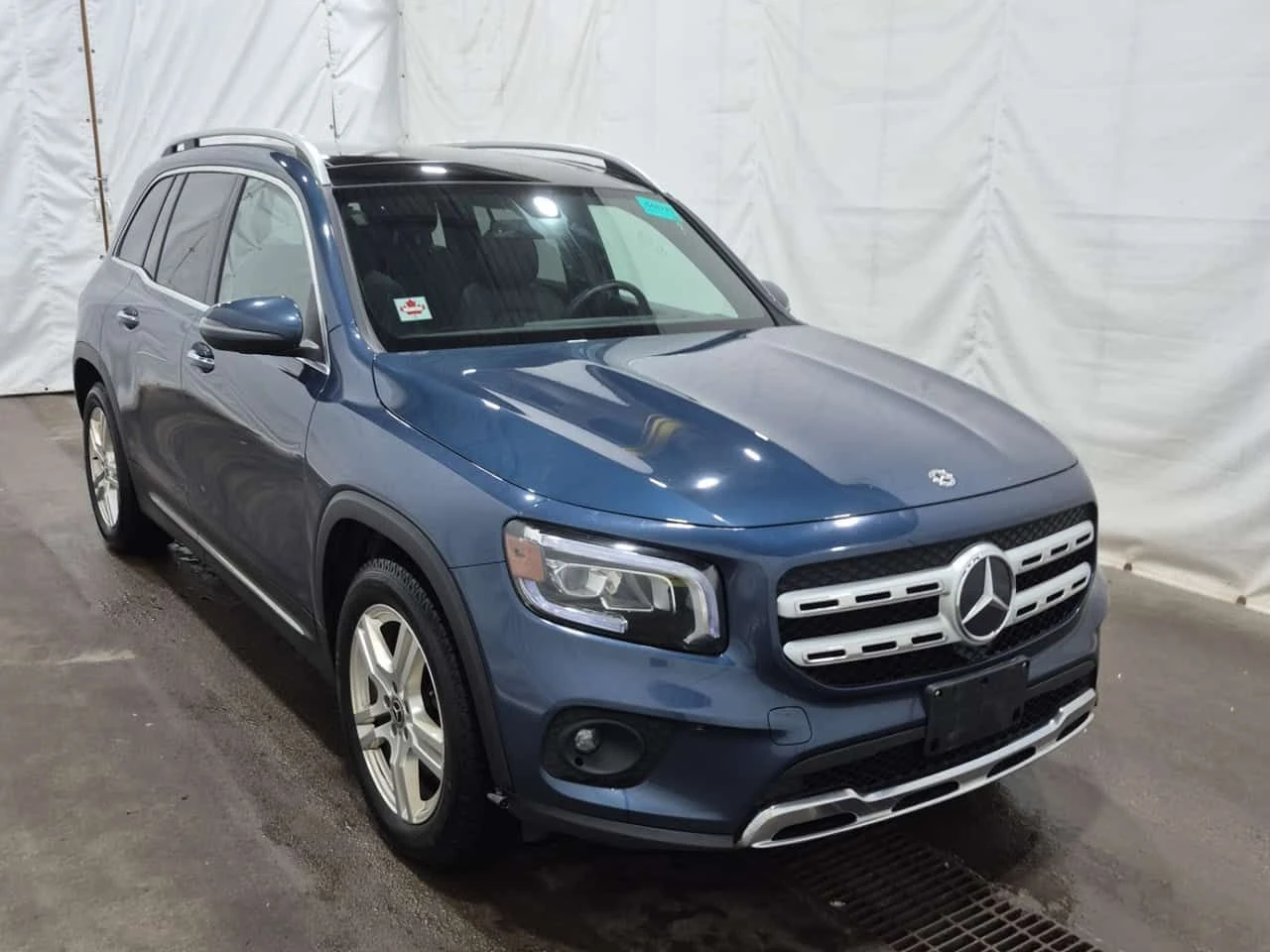 Mercedes-Benz GLB 250 4MATIC/ПАНОРАМА/АМБИЕНТНО, снимка 3 - Автомобили и джипове - 54064604