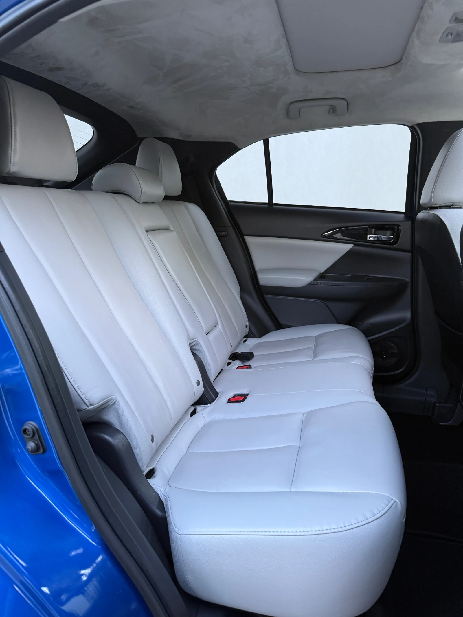 Mitsubishi Eclipse Cross 1.5T GT* 360камери* Дистроник* Keyless* , снимка 12 - Автомобили и джипове - 54444587