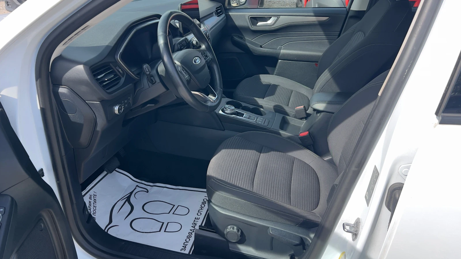 Ford Kuga 2.0 4x4 evro6 Camera Keyless Top Top, снимка 6 - Автомобили и джипове - 54542372