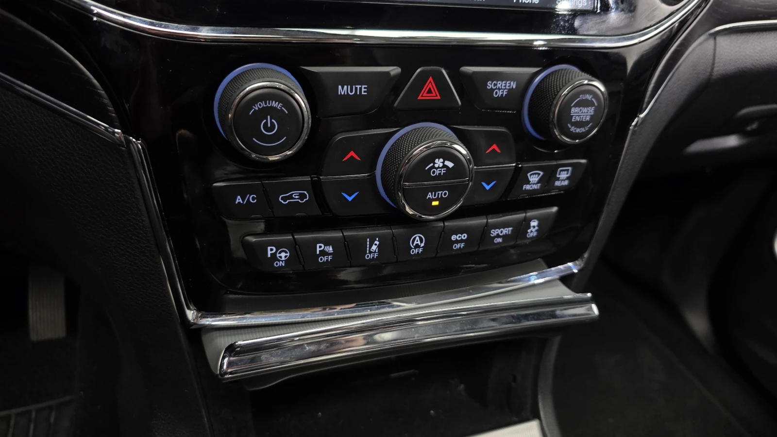 Jeep Grand cherokee SUMMIT ' DISTRONIC ' FULL, снимка 14 - Автомобили и джипове - 55903361