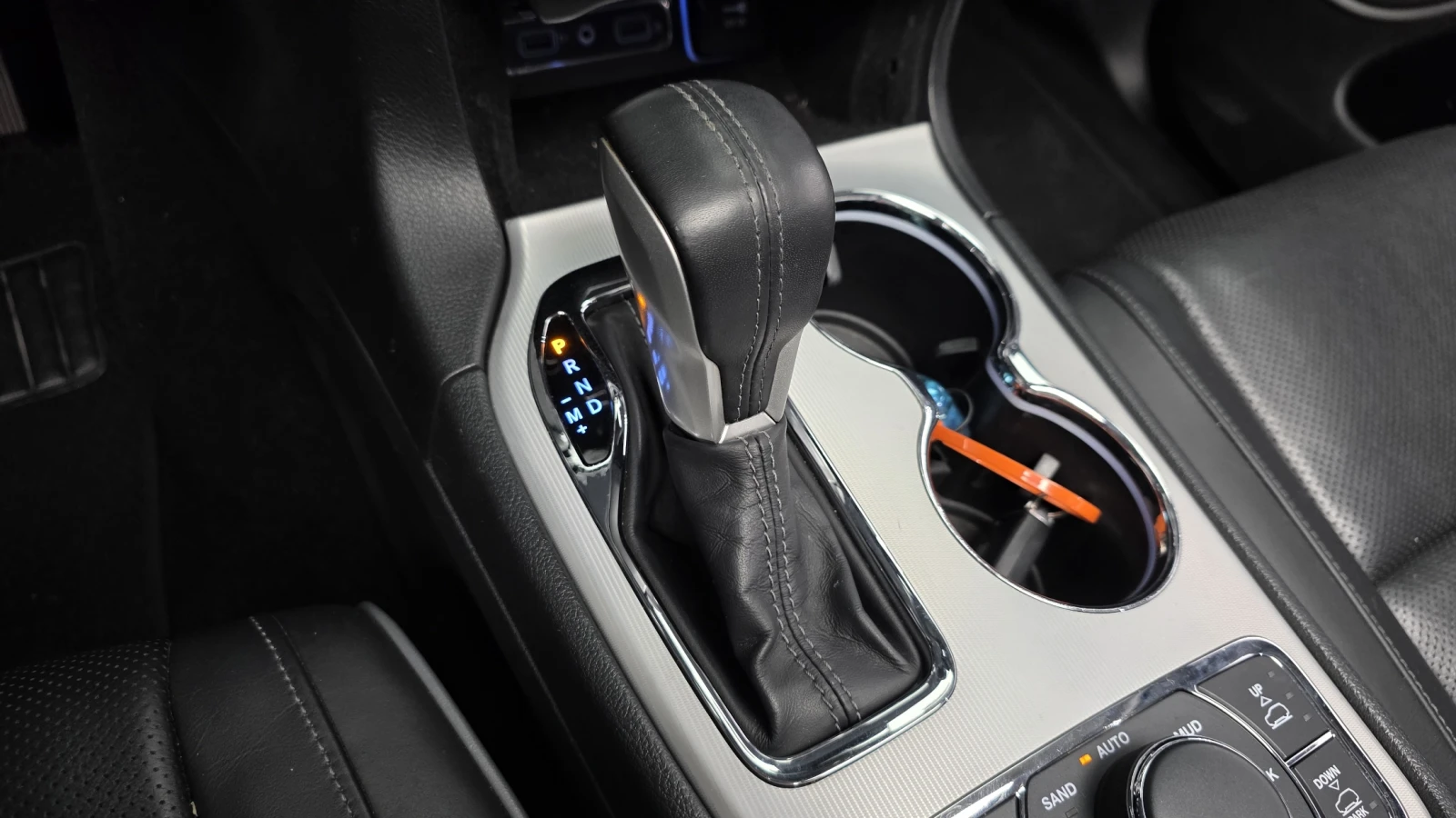 Jeep Grand cherokee SUMMIT ' DISTRONIC ' FULL, снимка 9 - Автомобили и джипове - 55903361