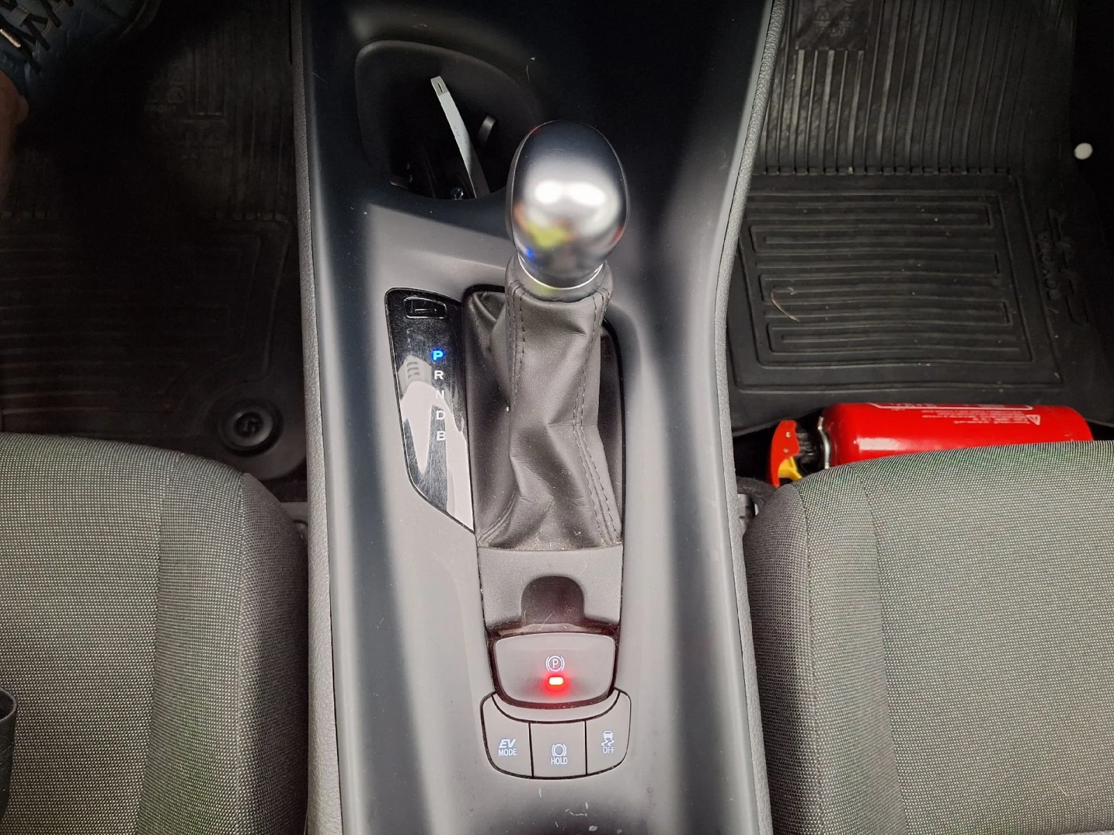 Toyota C-HR 1.8 C-Enter ����������� | Mobile.bg � ����������� 13