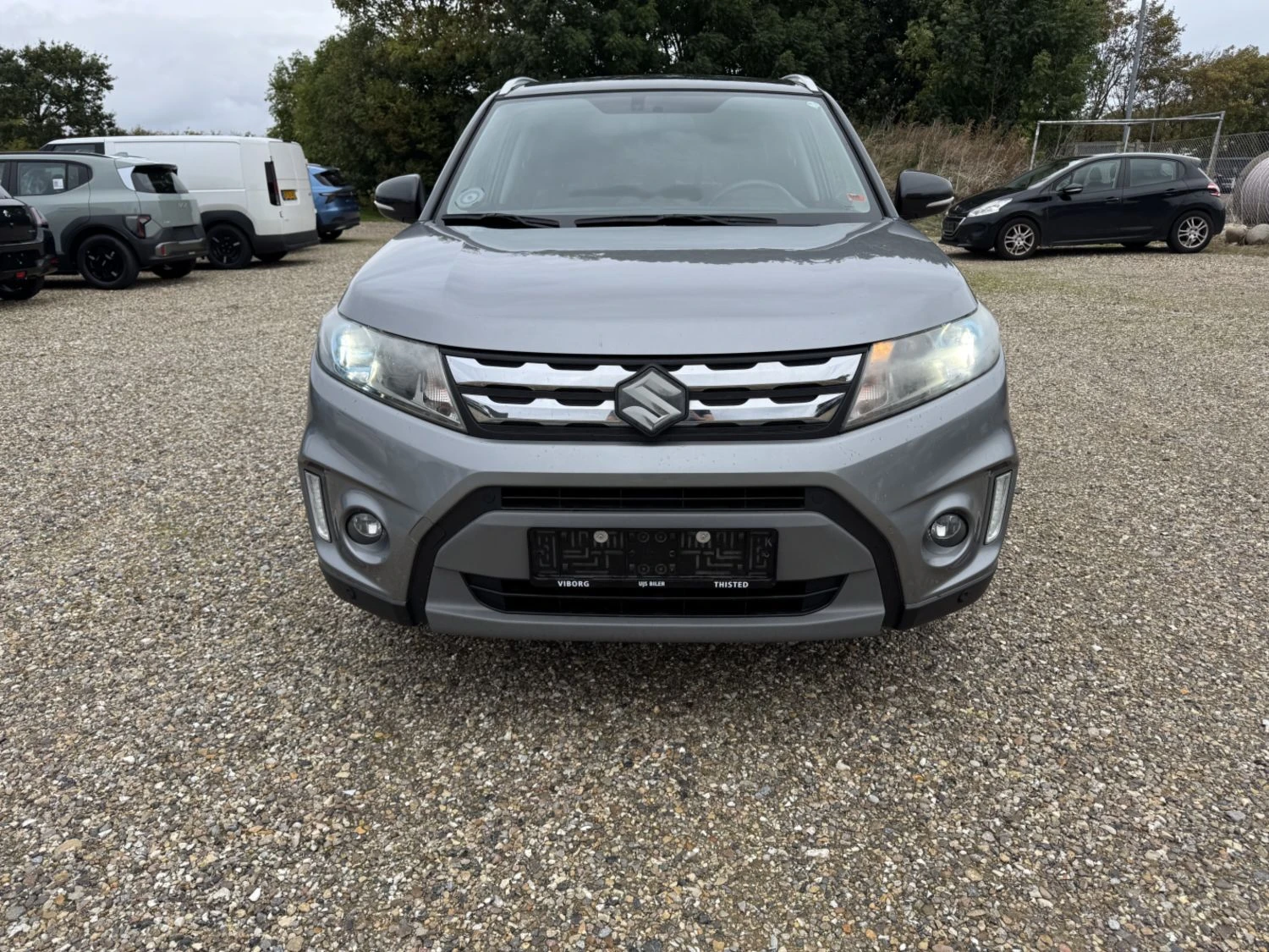 Suzuki Vitara Exclusive 1.6 Бензин, снимка 3 - Автомобили и джипове - 56251996