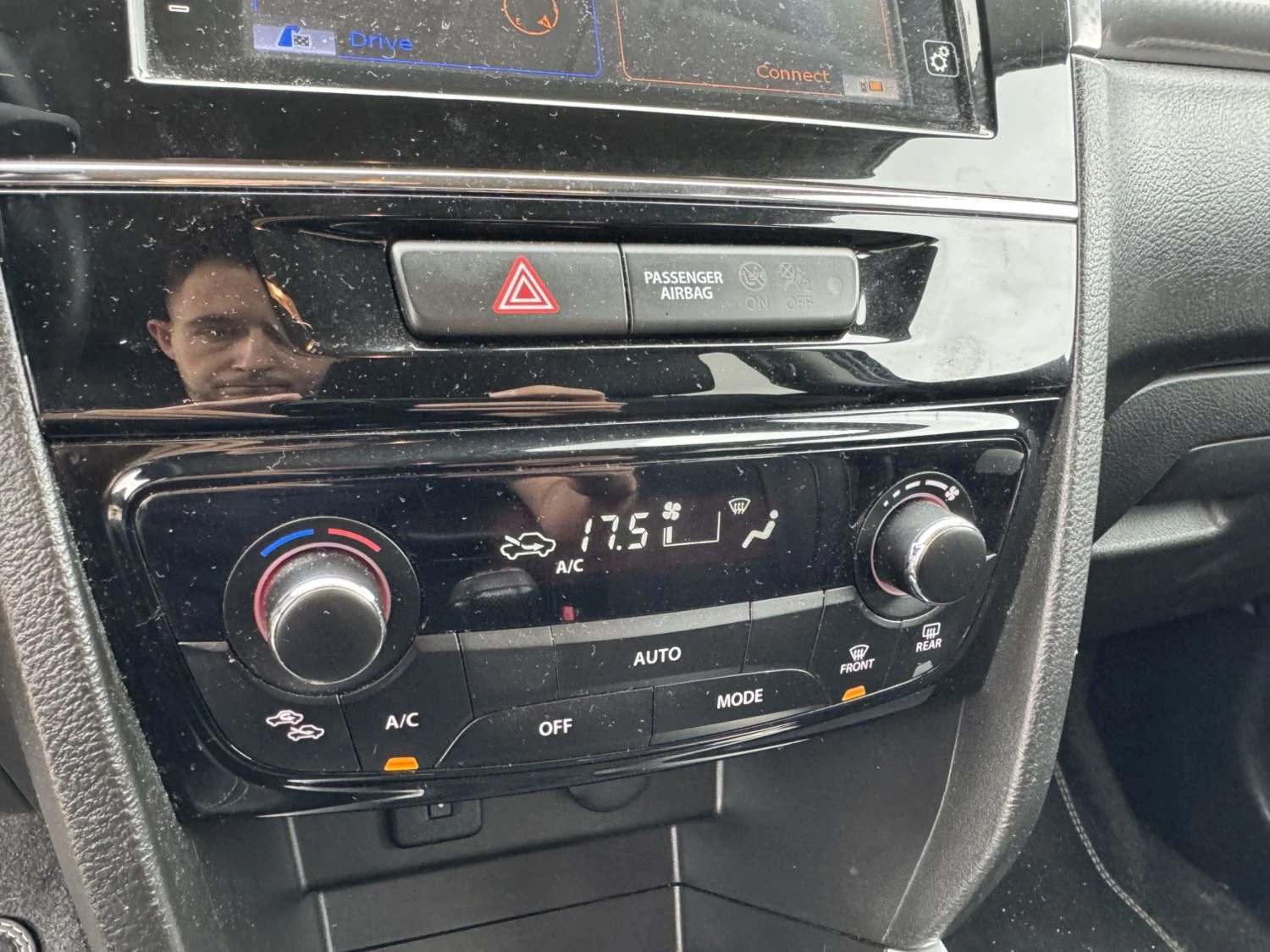 Suzuki Vitara Exclusive 1.6 Бензин, снимка 9 - Автомобили и джипове - 56251996