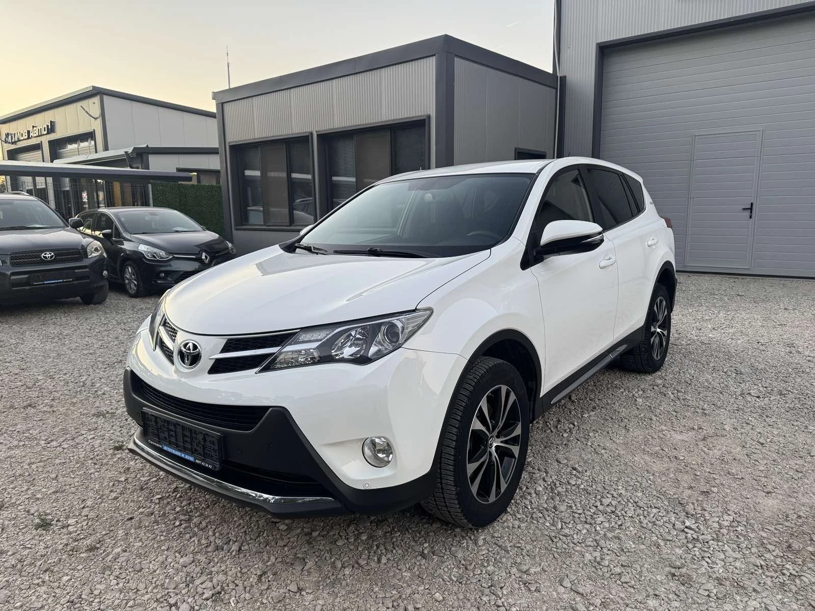 Toyota Rav4 2.0D4D* NAVI* LED* KAMERA* 2014G* TOP