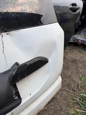 Dacia Jogger 2021г заден капак със забележка, снимка 3