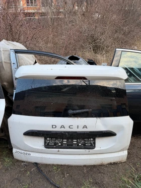 Dacia Jogger 2021г заден капак със забележка, снимка 1